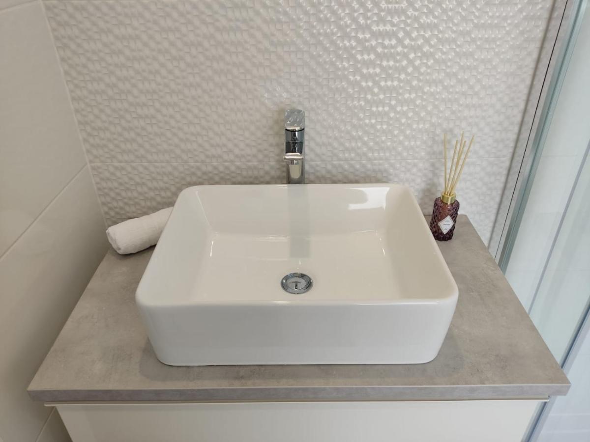 Mina Lux Jelsa Apartment Йелса Екстериор снимка