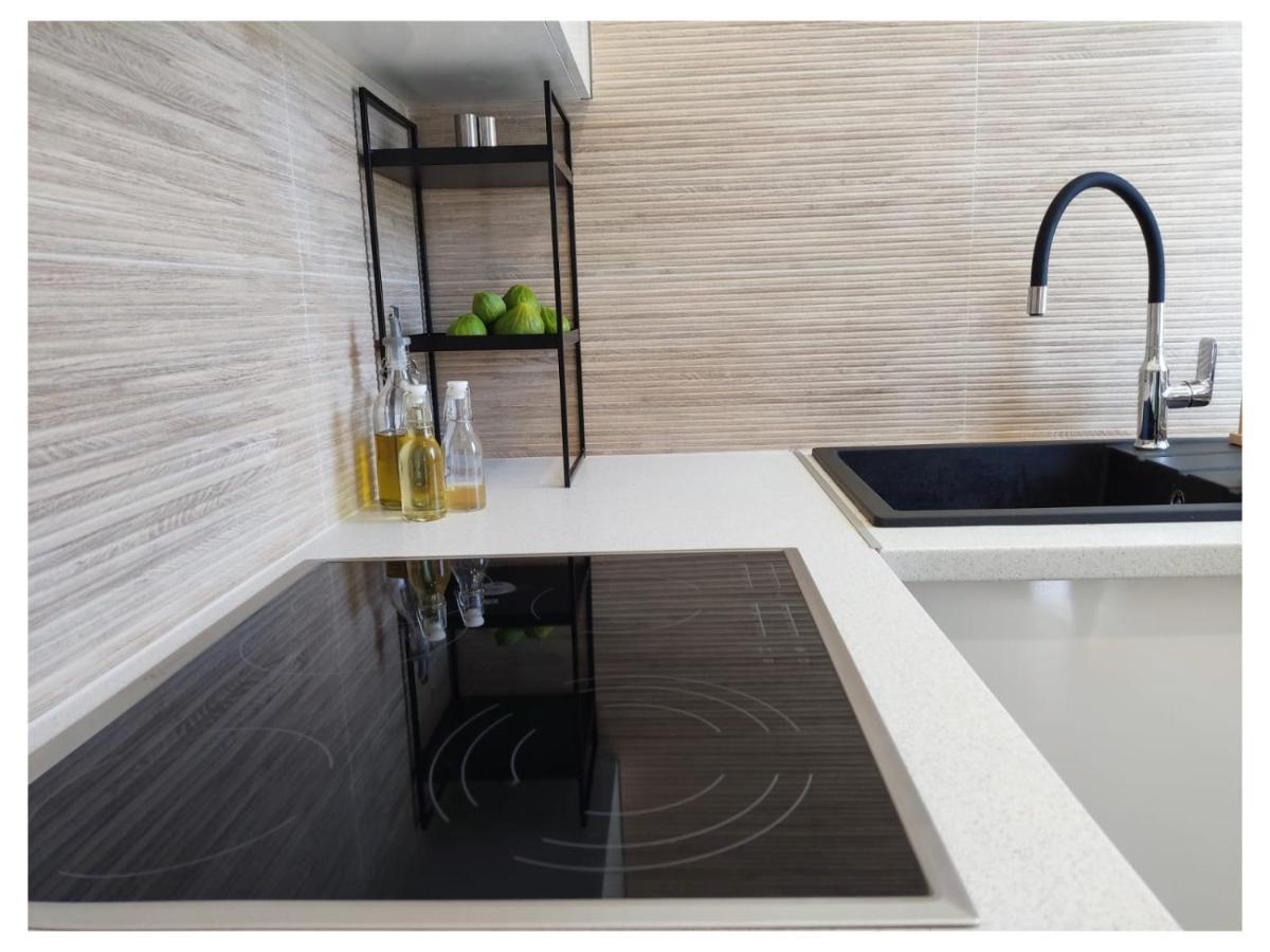 Mina Lux Jelsa Apartment Йелса Екстериор снимка