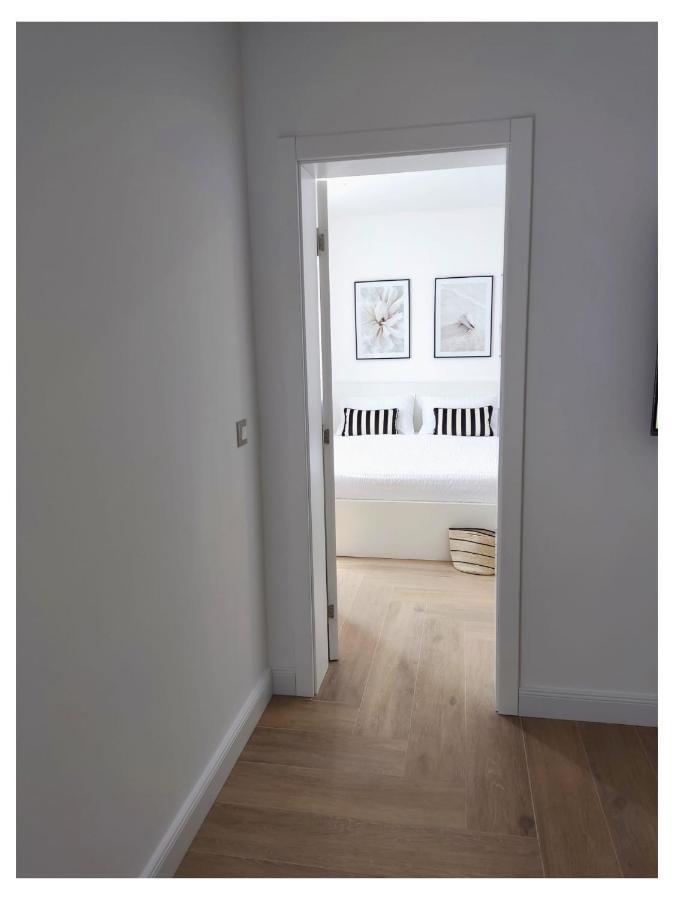 Mina Lux Jelsa Apartment Йелса Екстериор снимка
